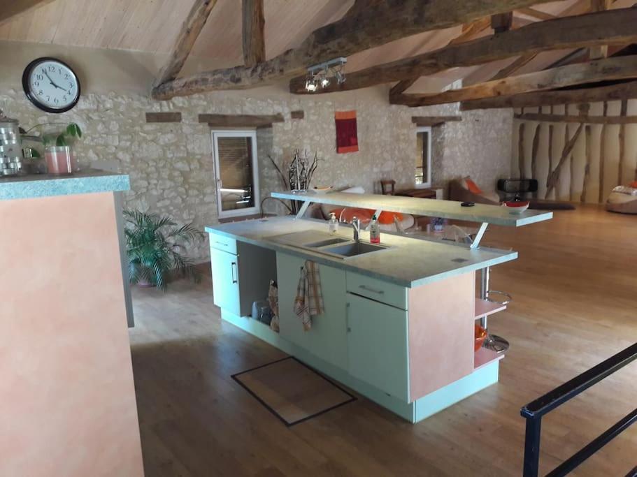 Maison Type Loft Au Coeur Du Village Apartment